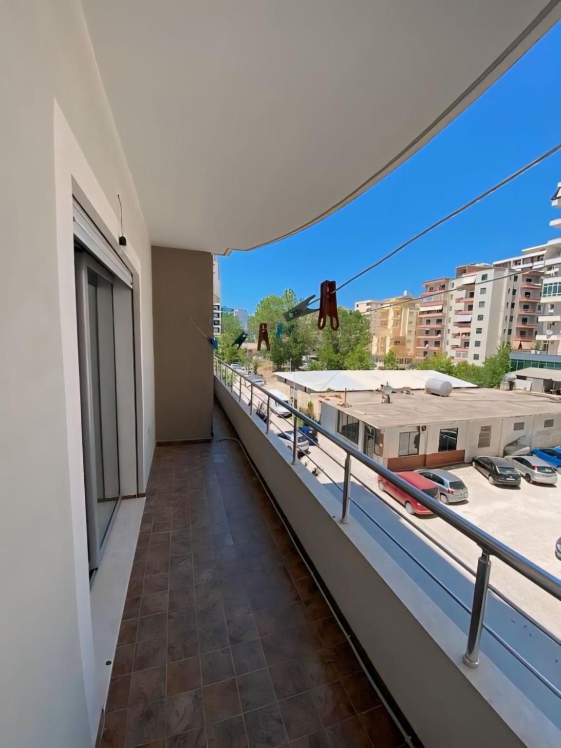 Gerald'S Central Apartments Vlorë Cameră foto