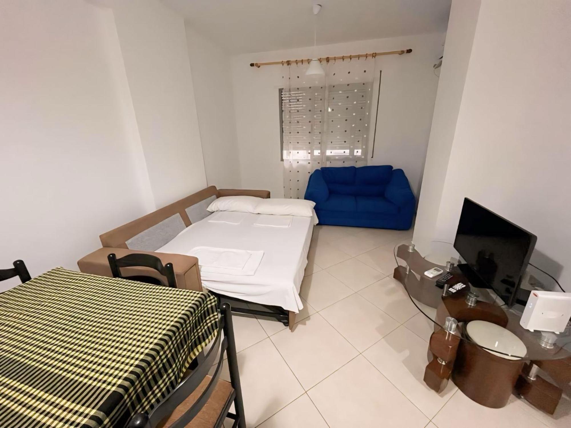 Gerald'S Central Apartments Vlorë Cameră foto